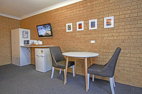 Coast Inn Motel - Accommodation Perth 3