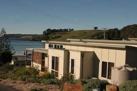 Paradise House - Accommodation Perth 2