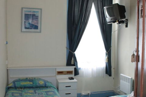 Bischoff Hotel - Accommodation Perth 4