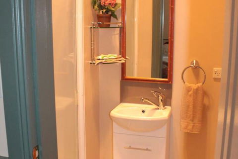 Bischoff Hotel - Accommodation Perth 5