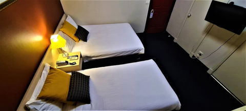 Brunswick Tower Hotel - Accommodation Perth 6