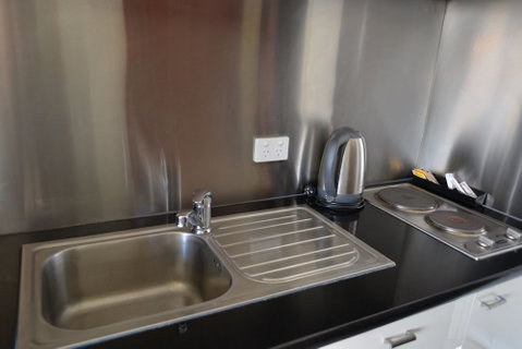 YTI Garden Hotel - Accommodation Perth 3