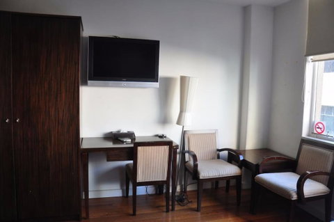 YTI Garden Hotel - Accommodation Perth 2