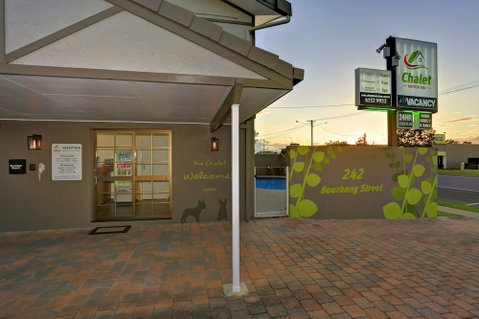 Chalet Motor Inn - Accommodation Perth 2