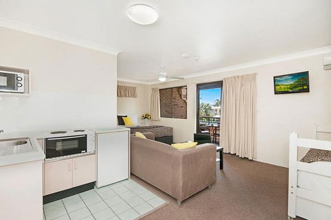 Byron BaySide Central Studio Apartments - Accommodation Perth 6