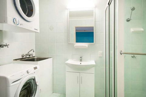 Byron BaySide Central Studio Apartments - Accommodation Perth 7