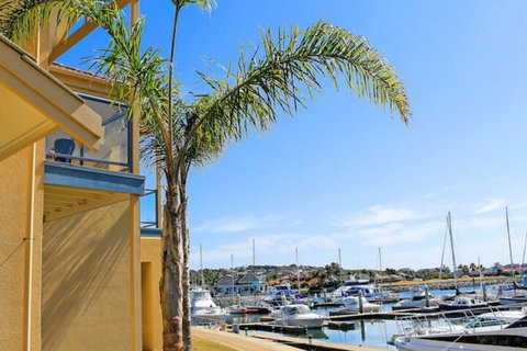 The Marina Hotel - Accommodation Perth 2