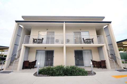 Oaks Middlemount Suites - Accommodation Perth 1