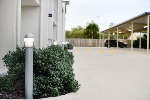 Oaks Middlemount Suites - Accommodation Perth 0