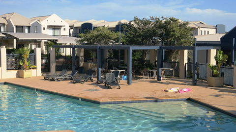 Margarets Beach Resort - Perth Resorts 5