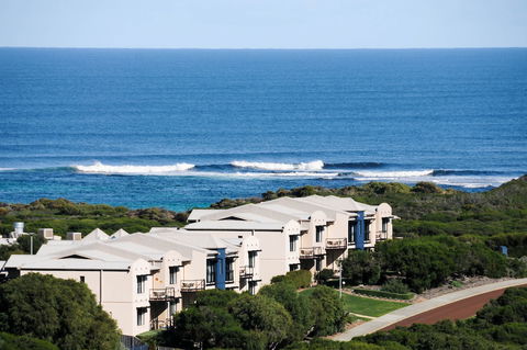 Margarets Beach Resort - Perth Resorts 2
