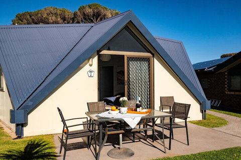 Beach Cabins Merimbula - Accommodation Perth 2