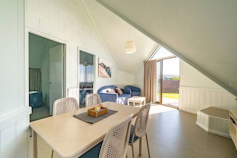 Beach Cabins Merimbula - Accommodation Perth 0