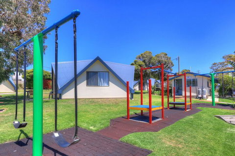 Beach Cabins Merimbula - Accommodation Perth 4