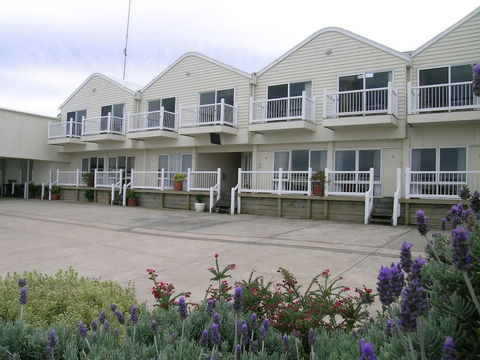 A Great Ocean View Motel - Accommodation Perth 2