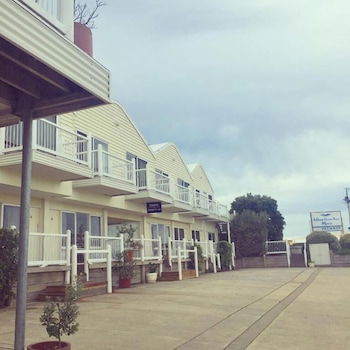 A Great Ocean View Motel - Accommodation Perth 0