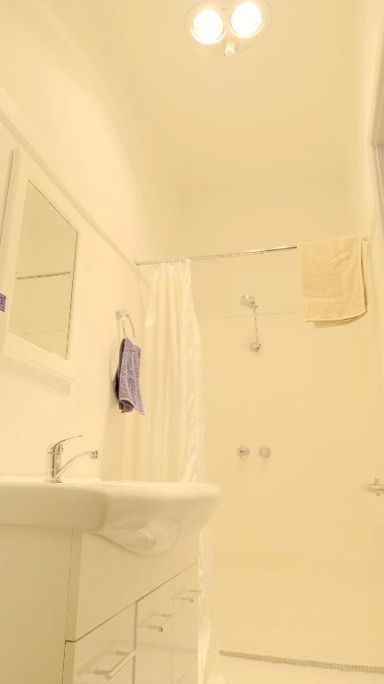 Junction Motel - Accommodation Perth 2