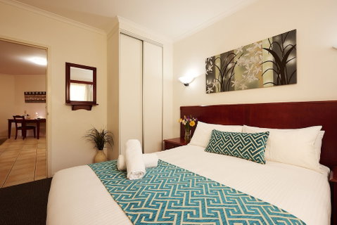 Coffee House Apartment Motel - Accommodation Perth 6