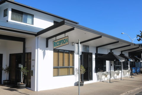 Coffee House Apartment Motel - Accommodation Perth 0