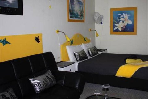 Cotton Tree Beach Motel - Perth Resorts 6