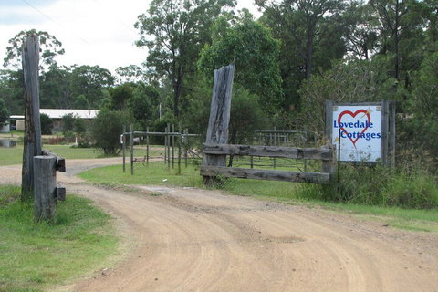 Lovedale Cottages - Accommodation Perth 1