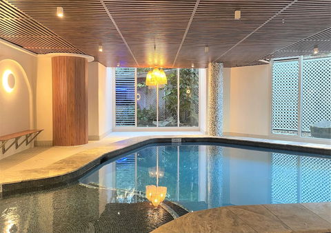 Aegean Apartments - Accommodation Perth 6