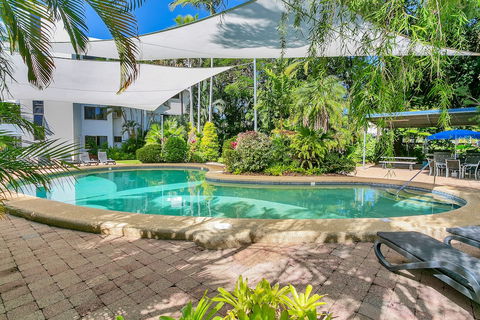 Beachfront Apartments On Trinity Beach - Accommodation Perth 0