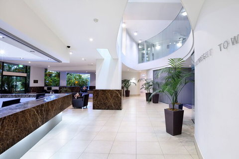 Peninsular Beachfront Resort - Accommodation Perth 2