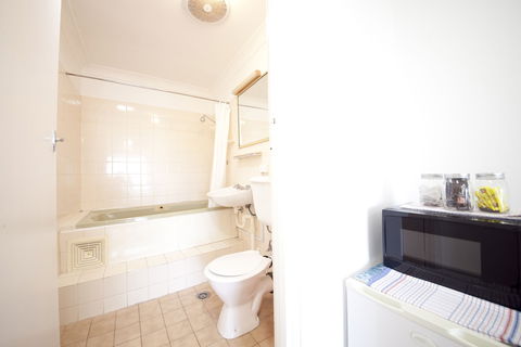 Manly Waves Hotel - Accommodation Perth 1