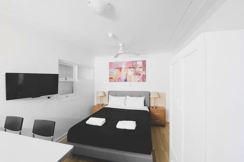 Manly Waves Hotel - Accommodation Perth 3