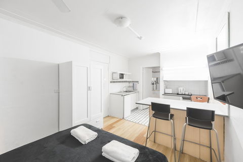 Manly Waves Hotel - Accommodation Perth 6