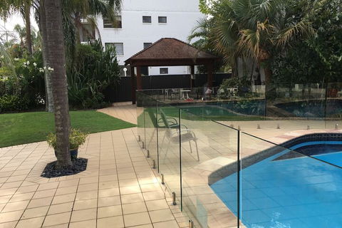 Burleigh Palms Holiday Apartments - Accommodation Perth 2