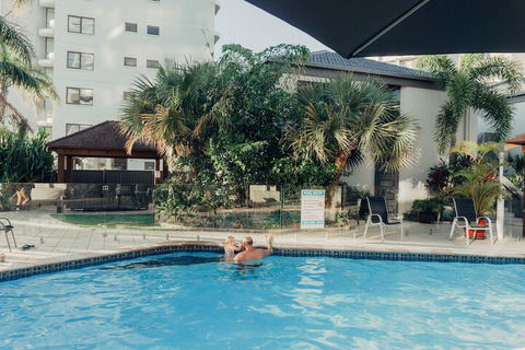 Burleigh Palms Holiday Apartments - Accommodation Perth 3