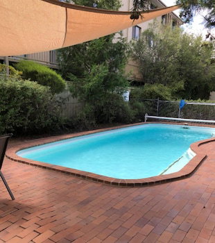 Canberra Short Term And Holiday Accommodation - Accommodation Perth 3