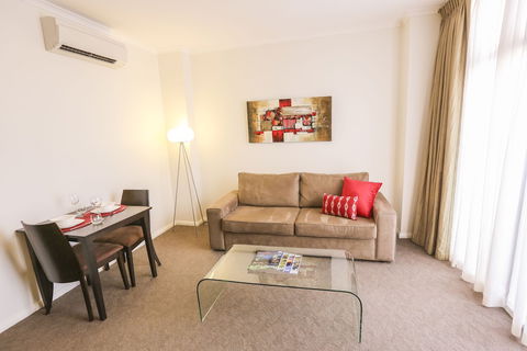 Indulge Apartments - Ontario - Perth Resorts 2