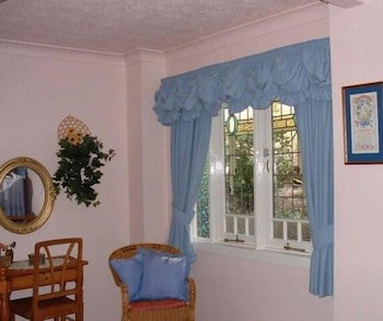 Riviera Bed And Breakfast - Accommodation Perth 6