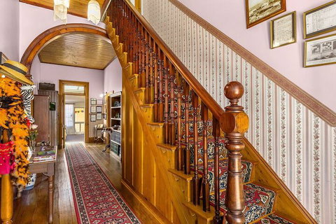 Cambridge House - Accommodation Perth 2