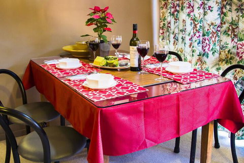 Crimson Villa - Accommodation Perth 4