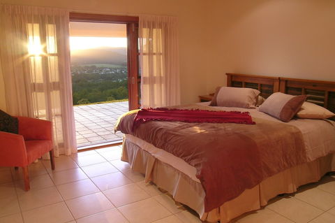 The Summit Rainforest Retreat - Accommodation Perth 2