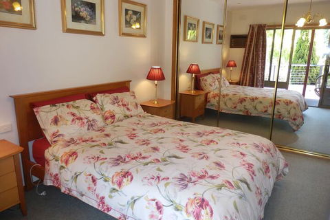 Mast Gully Gardens Bed & Breakfast - Perth Resorts 4