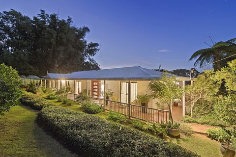 Eden Lodge - Accommodation Perth 0