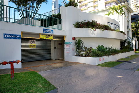 Raffles Royale - Accommodation Perth 0