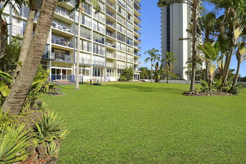 Condor Ocean View Apartments - Accommodation Perth 0