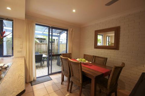 Belongil Beach Apartment - Accommodation Perth 1
