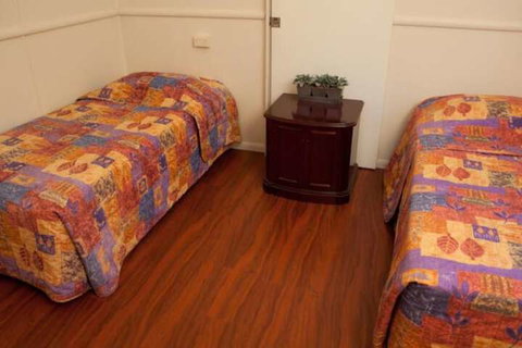 Strand Motel - Accommodation Perth 4