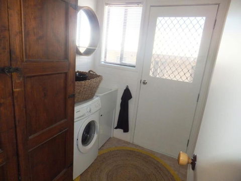 TERRIFIC On TAMARA CRESCENT - Perth Resorts 5