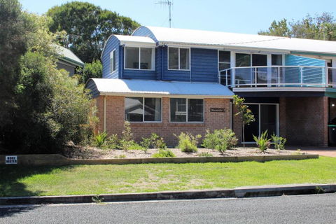 At WAVERIDER 2 - Accommodation Perth 5