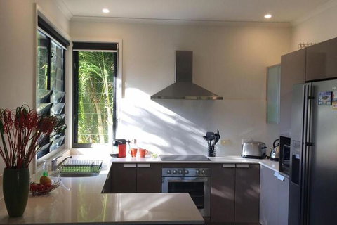 BOOM 5 - Accommodation Perth 3