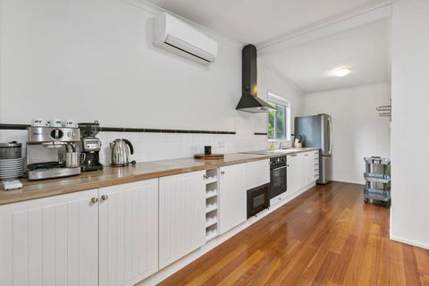 To The Beach - Accommodation Perth 2