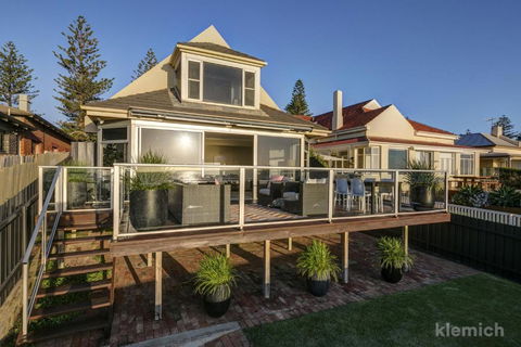 The Beach House At Grange - Accommodation Perth 6